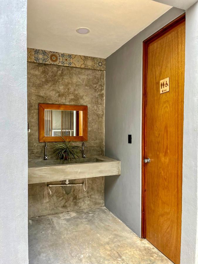 Ariche Valladolid Hotel & Hostal المظهر الخارجي الصورة