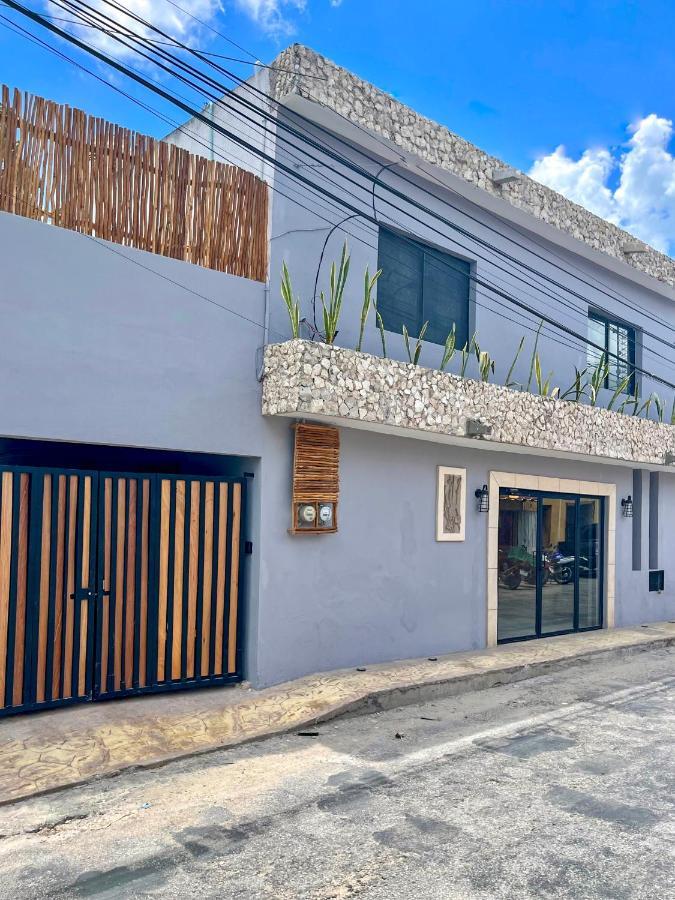 Ariche Valladolid Hotel & Hostal المظهر الخارجي الصورة
