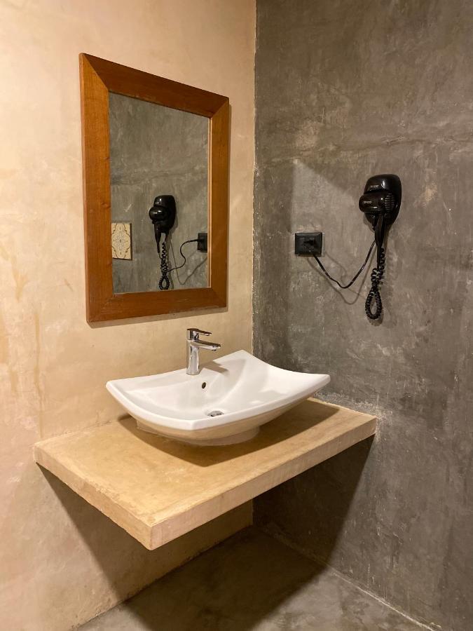Ariche Valladolid Hotel & Hostal المظهر الخارجي الصورة